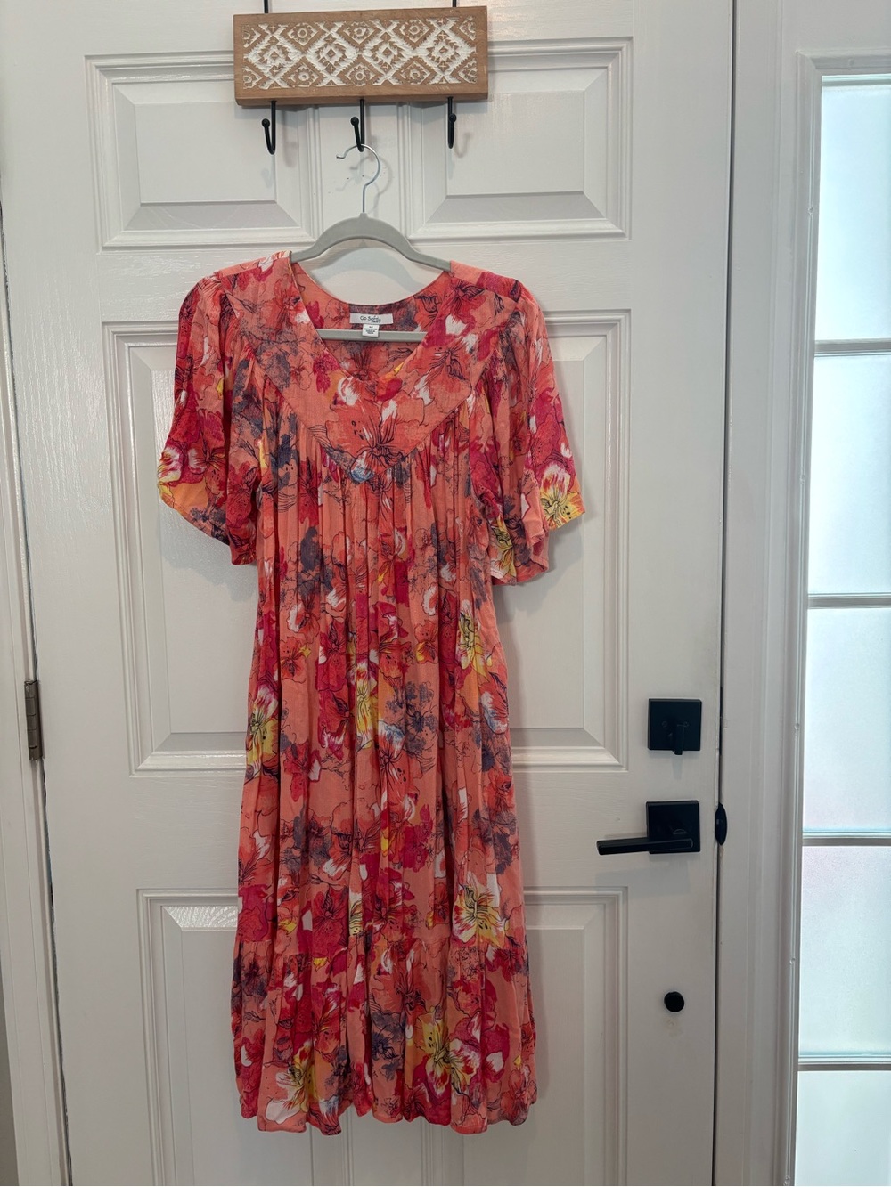 Go Softly Patio Dress Size Small Crinkled Muu Muu Coral Floral Midi Short Sleeve